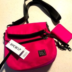 THE FOLDOVER SADDLE CROSSBODY BAG